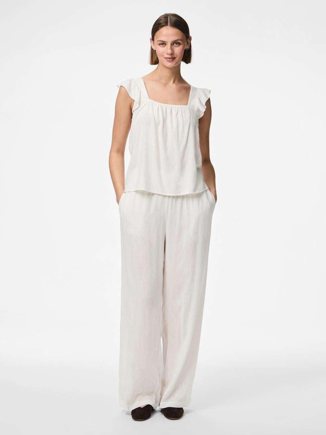 model_shot-front_full